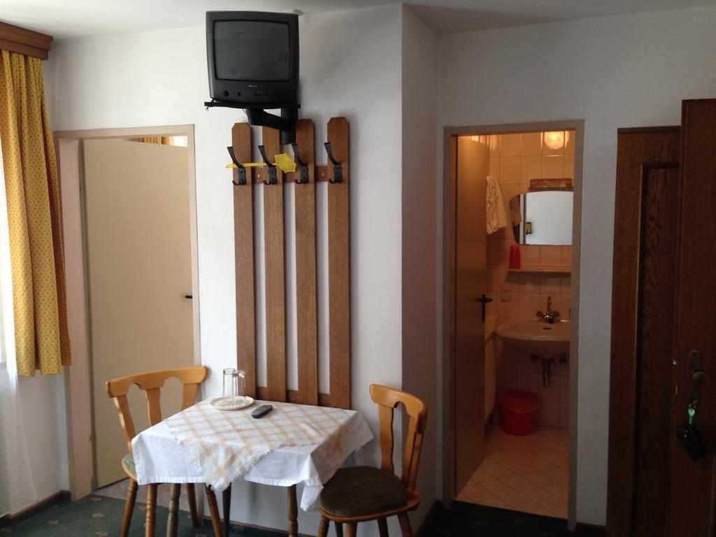 Haus Tenk Mittersill Rom bilde